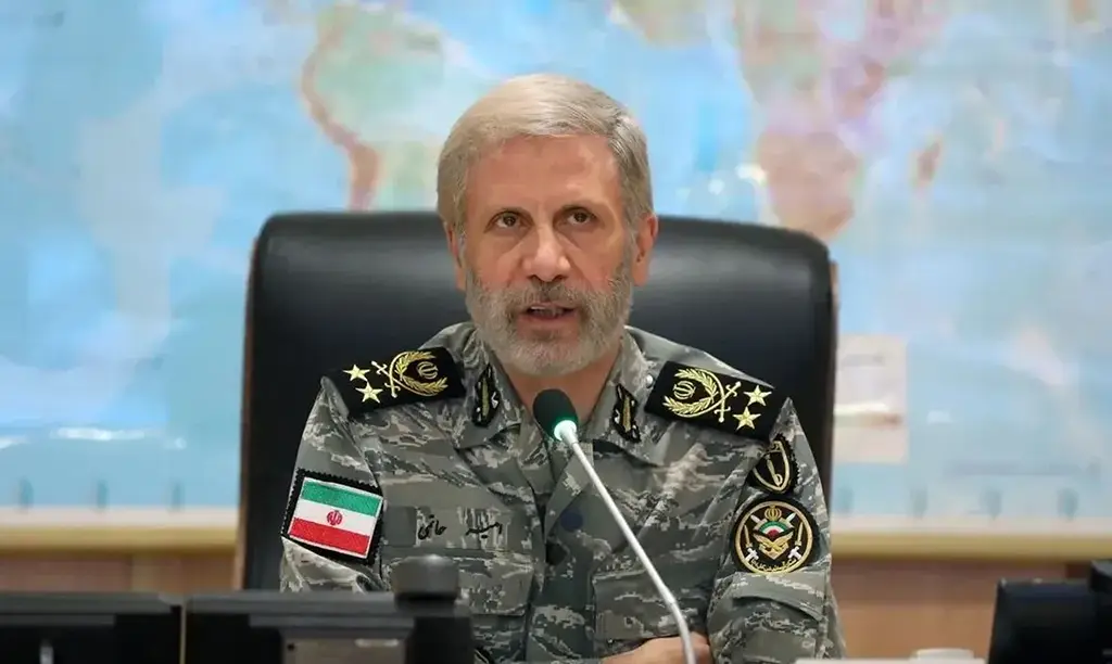 هشدار قاطع فرمانده کل ارتش به دشمنان: هر اقدام متجاوزانه را با پاسخی کوبنده و چندبرابر پاسخ می‌دهیم